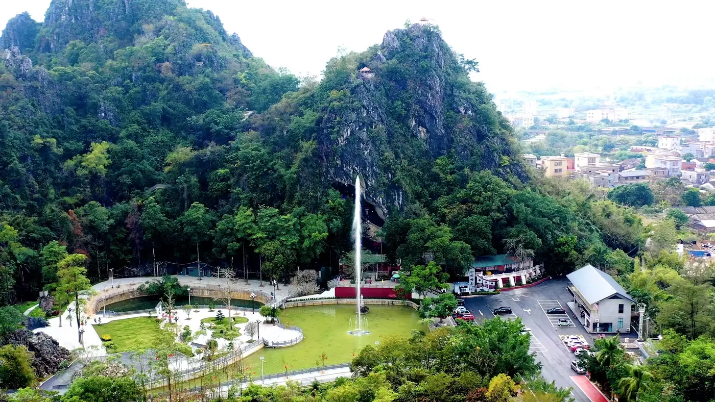 崆峒岩实景图片