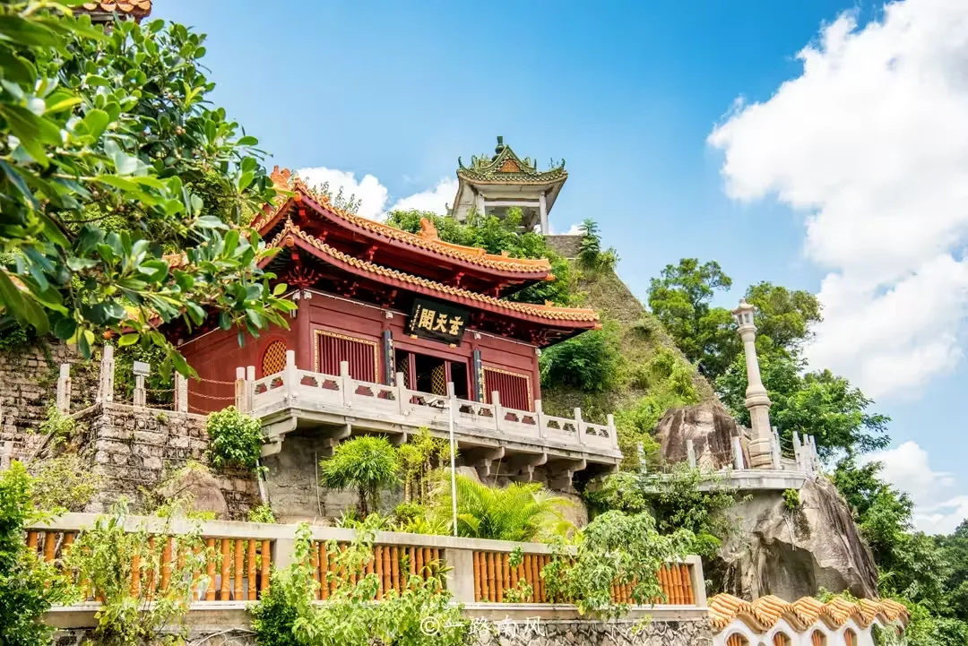 北阁佛灯实景图片
