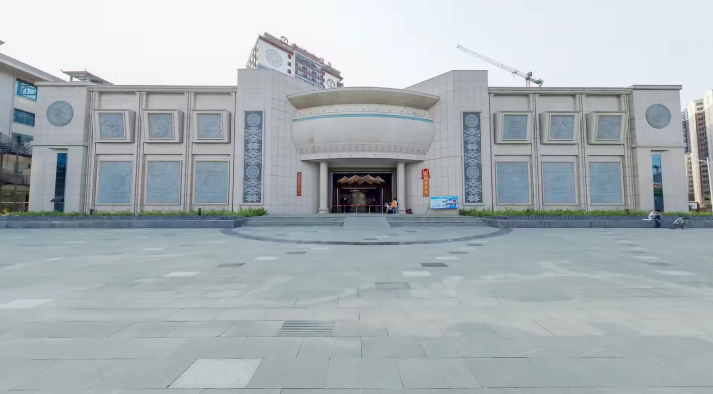 大化奇石馆外景与馆内奇石陈列