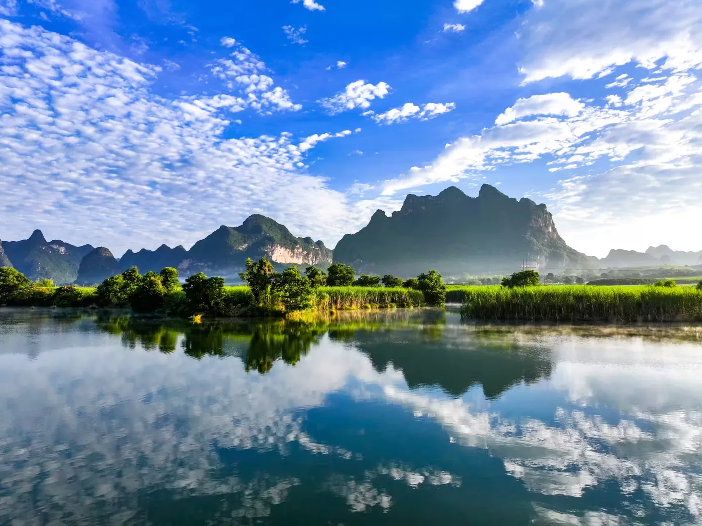 德天跨国瀑布风景图片