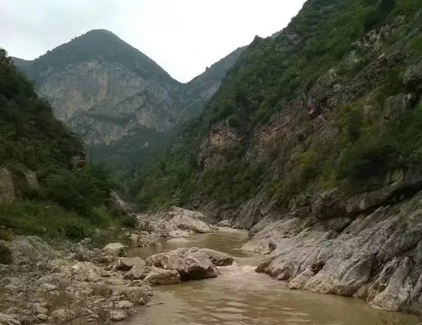 飞龙峡实景图片