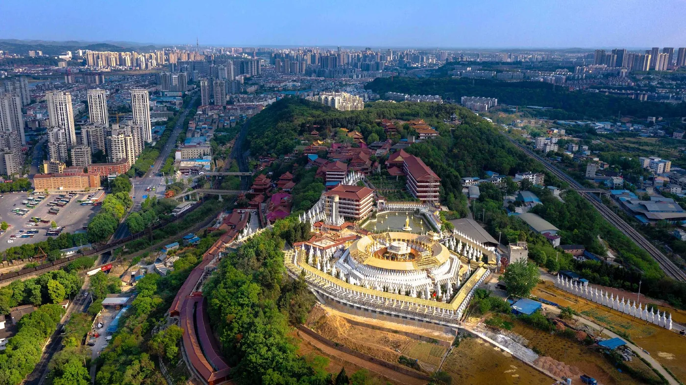 圣水寺风景图片