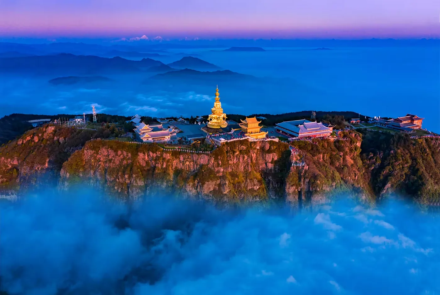 峨眉山