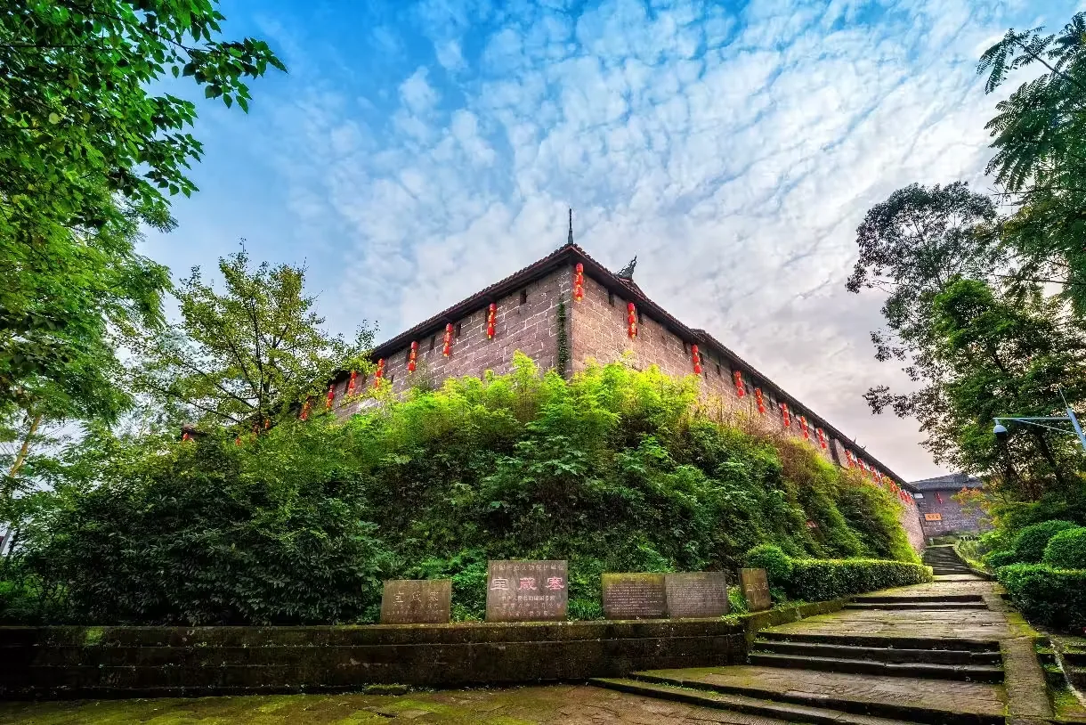 宝箴塞风景图片