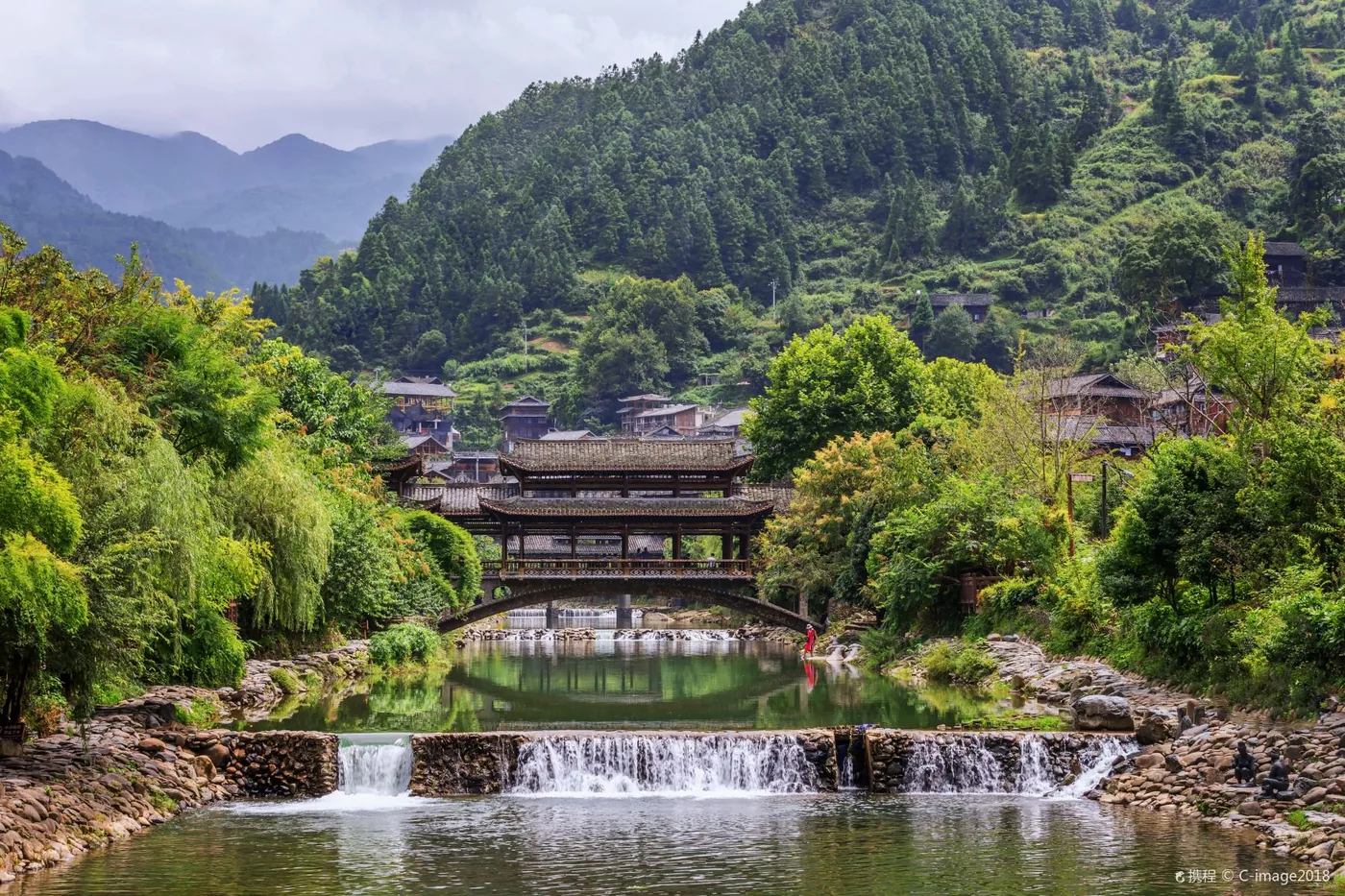 西江千户苗寨风景图片