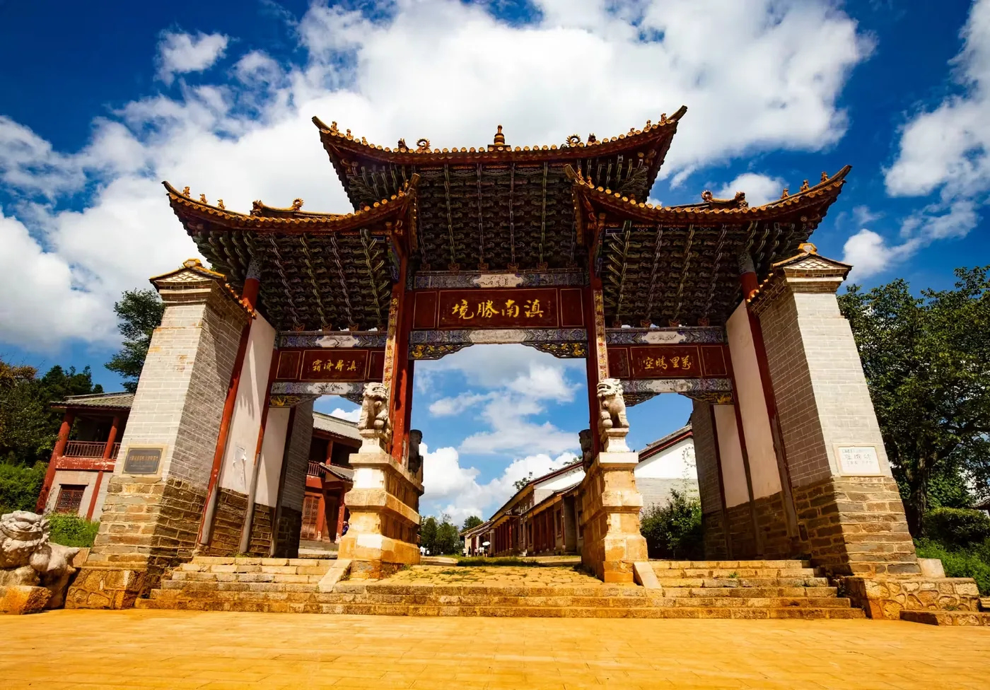 胜境关实景图片