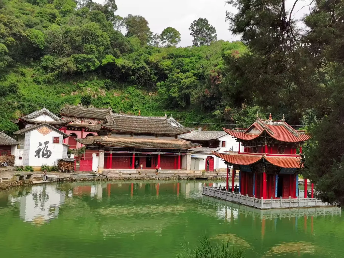卧佛寺实景图片
