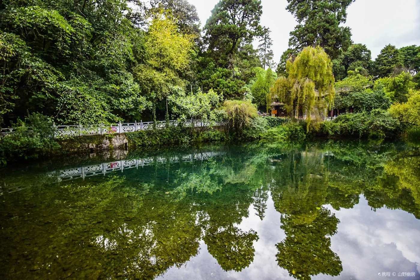 束河九鼎龙潭实景图片