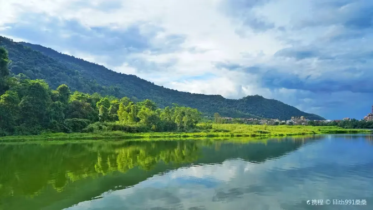 龙摩爷圣地实景图片