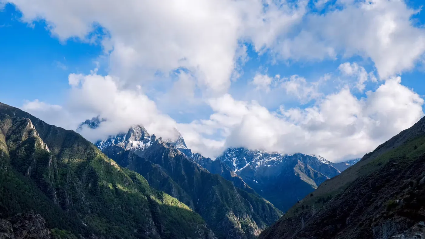 达古峡谷实景图片