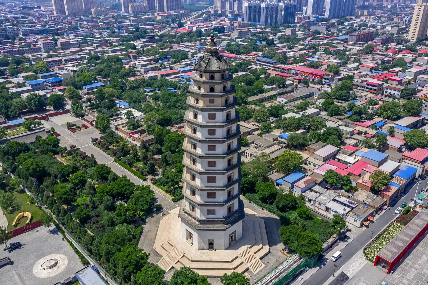 开元寺塔风景图片