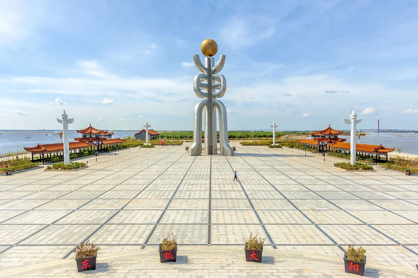 东极广场风景图片