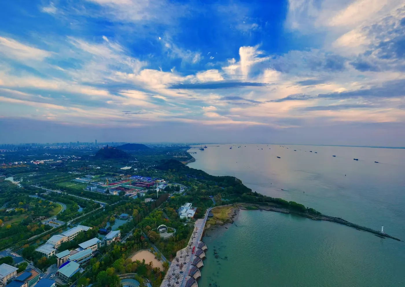黄泥山实景图片