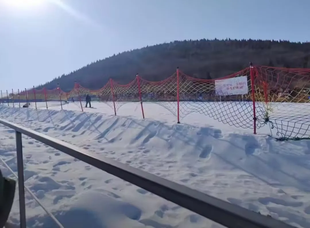 四季榴园滑雪场