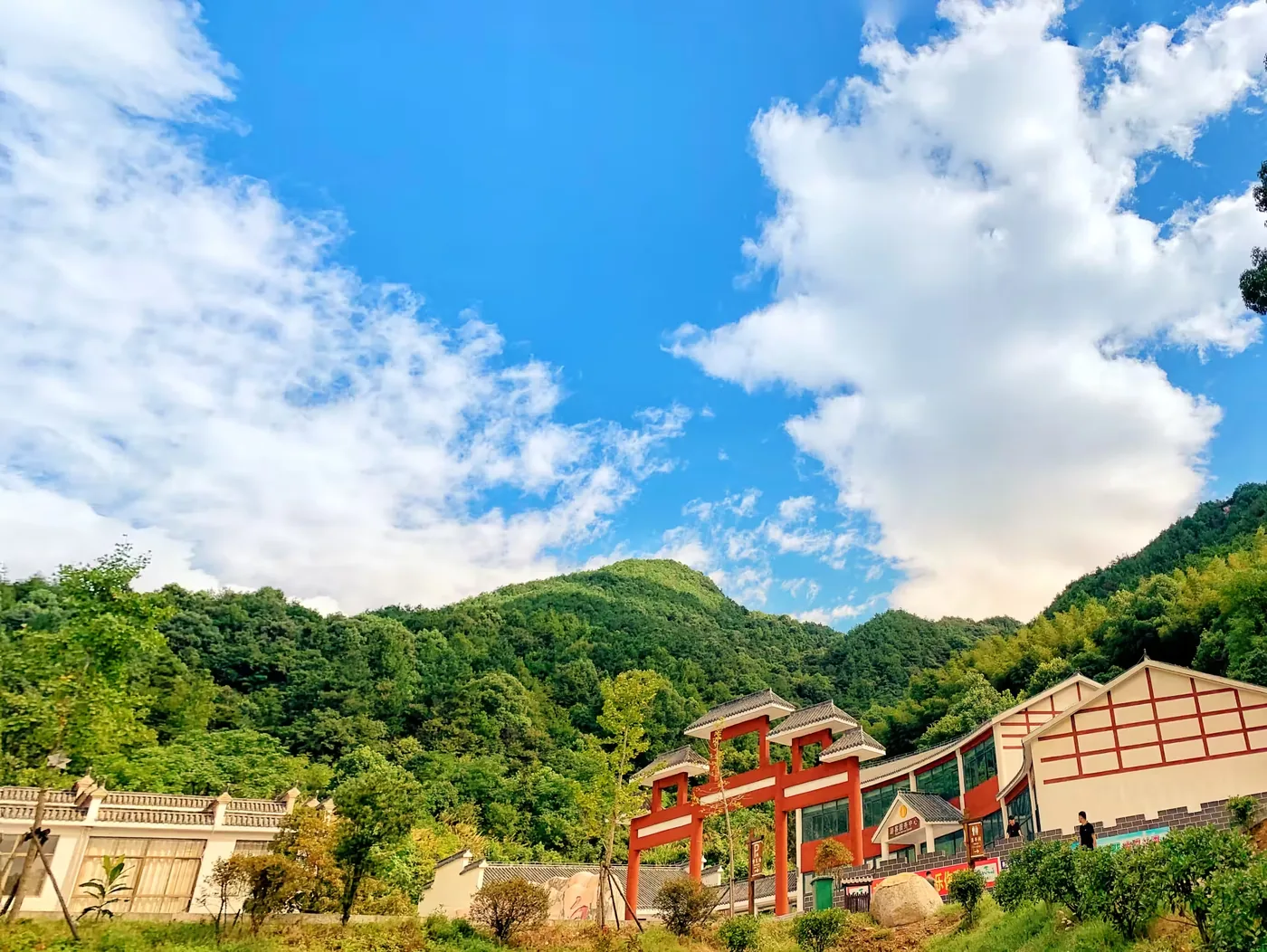 白崖寨风景图片