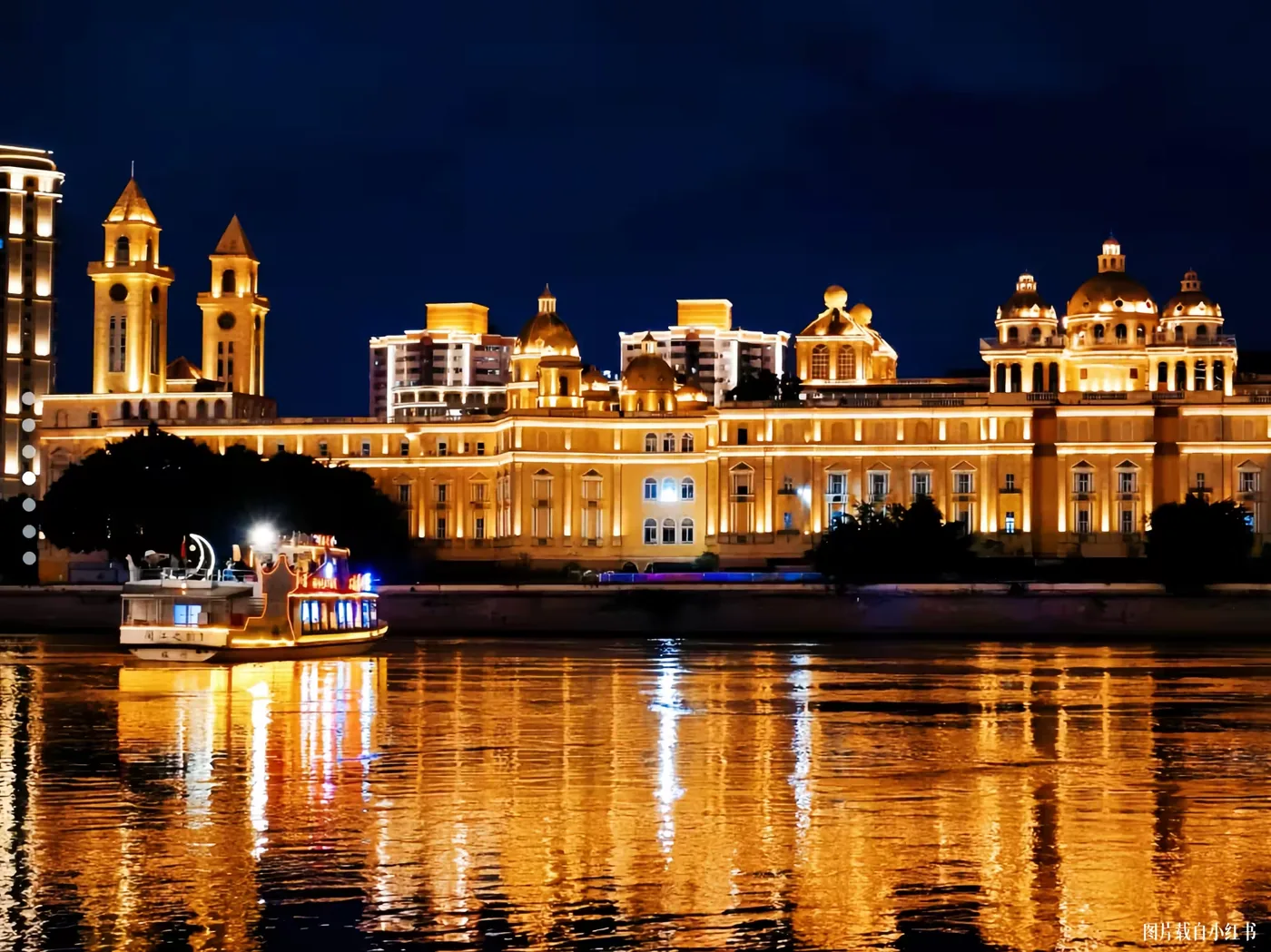 闽江夜游