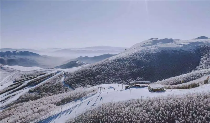 太舞滑雪小镇实景图片