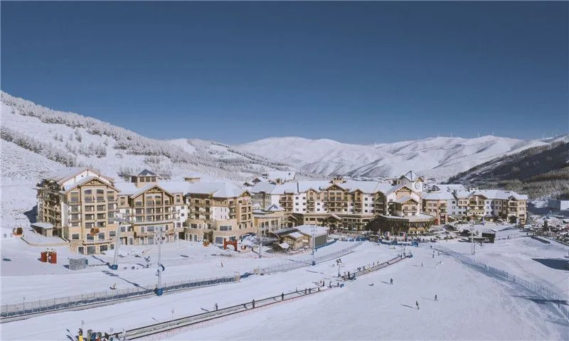 太舞滑雪小镇风景图片