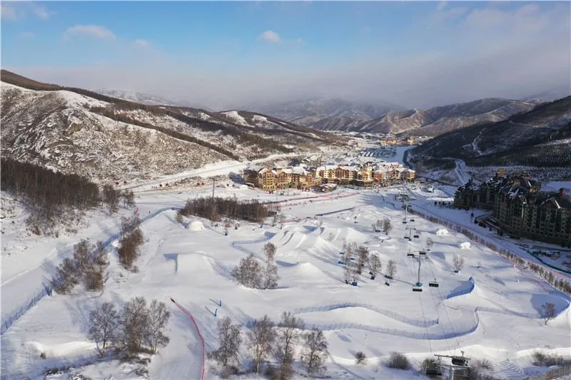 太舞滑雪小镇风景图片