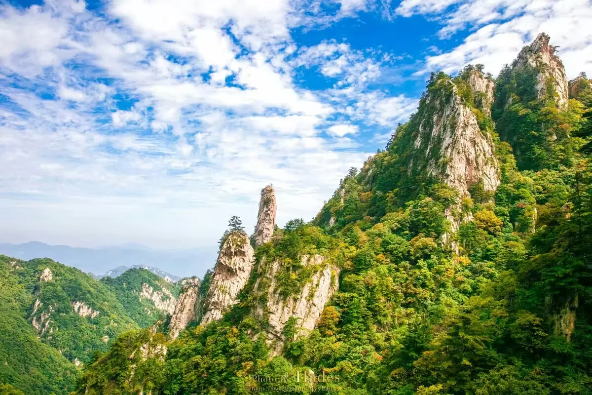 尧山大峡谷漂流风景图片