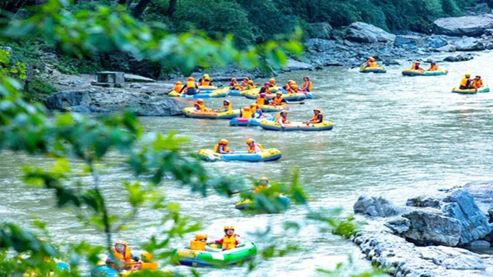 九畹溪漂流风景图片