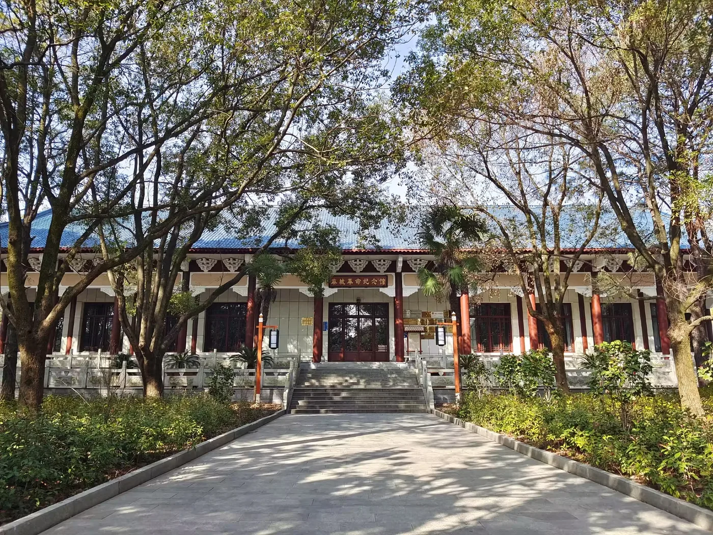 麻城烈士陵园实景图片