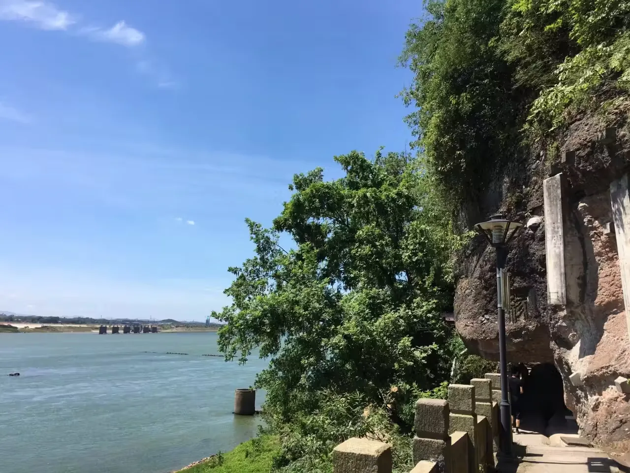 空灵岸