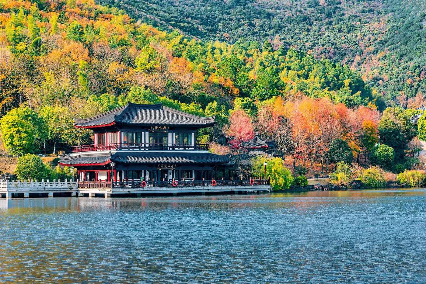 穹窿山实景图片