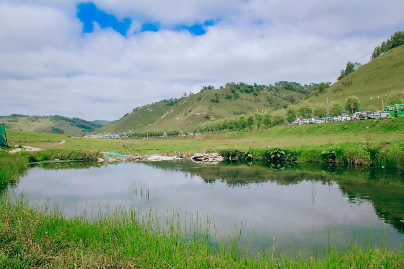 关山草原风景图片
