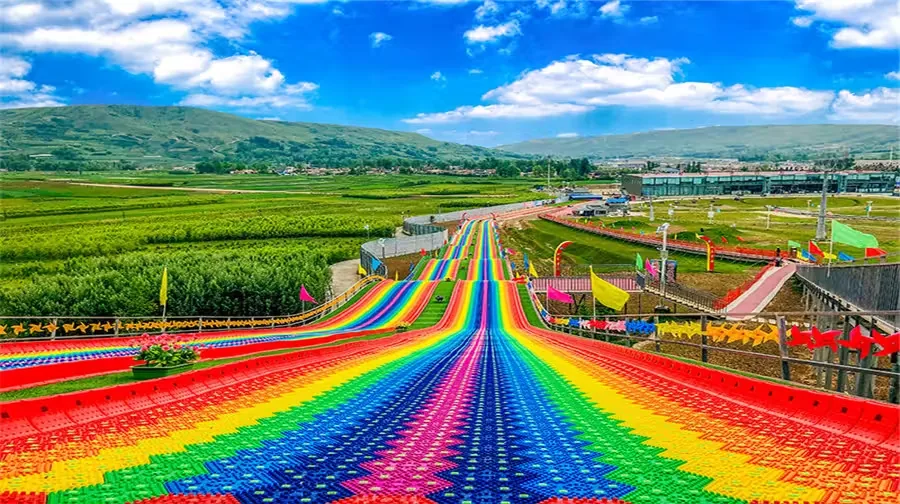 松鸣岩风景图片