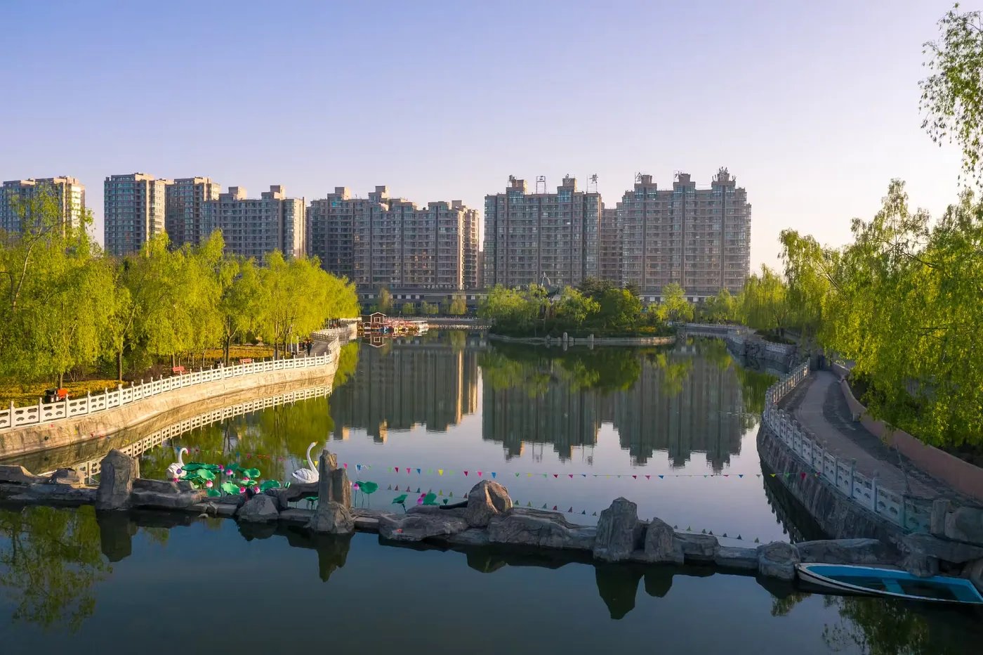 东郊公园风景图片