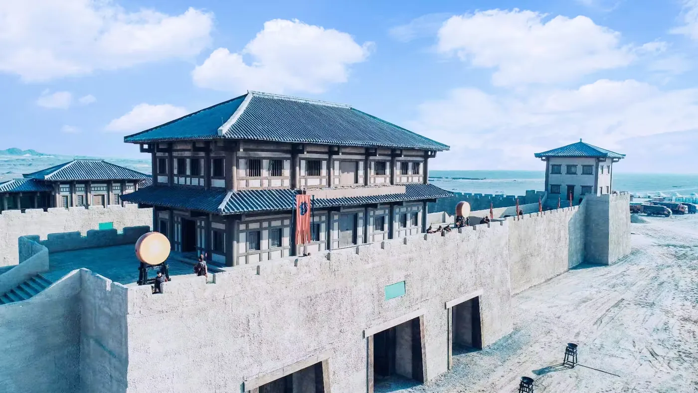 乌尔禾影视城风景图片