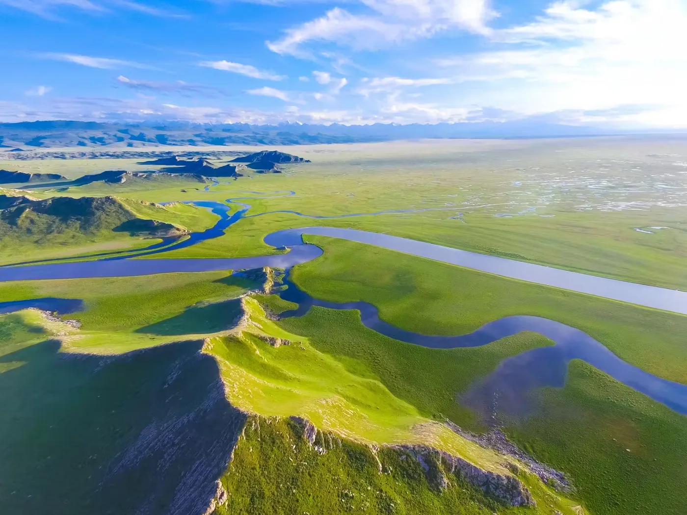 巴音布鲁克天鹅湖风景图片