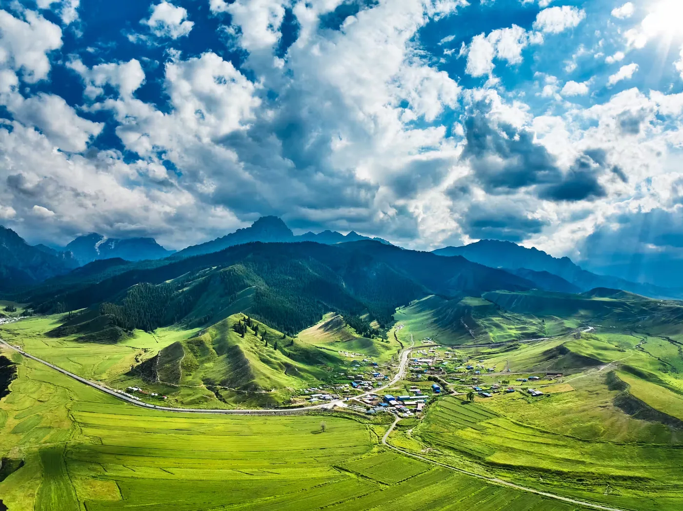 安集海大峡谷风景图片