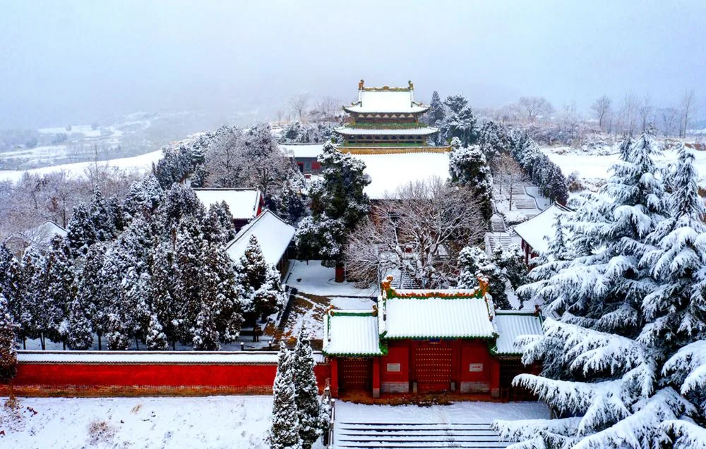 王屋山风景图片