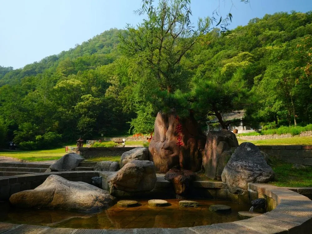 王屋山风景图片
