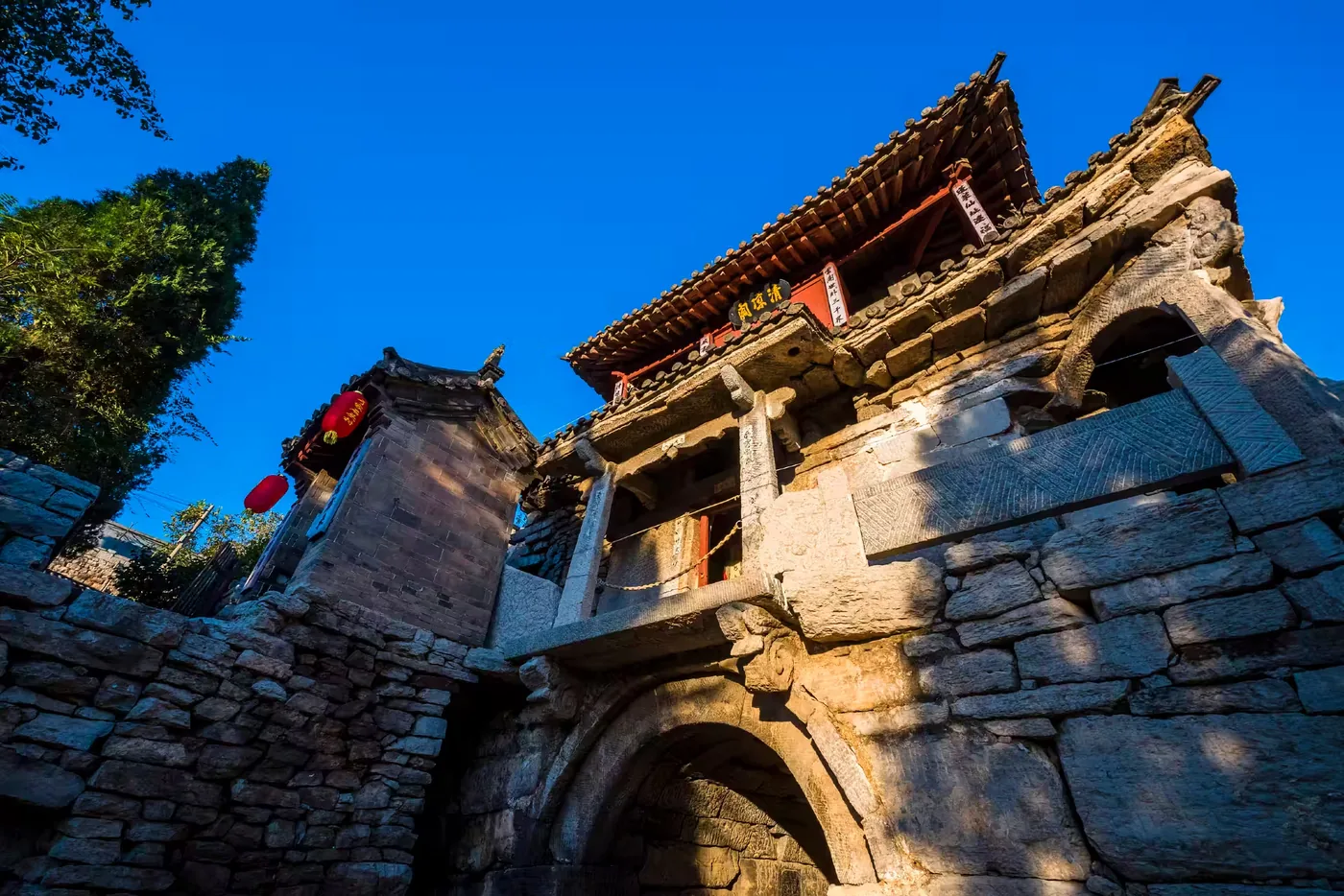 于家石头村实景图片