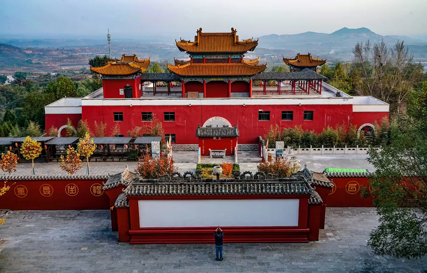 王母山实景图片