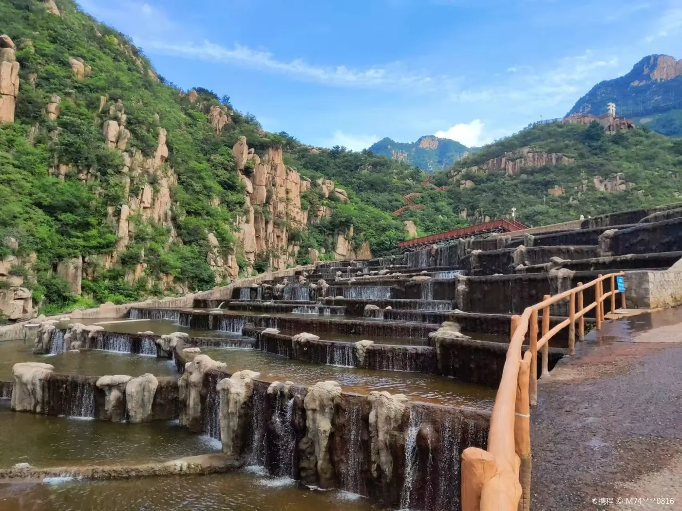 冰塘峪长城风情大峡谷实景图片