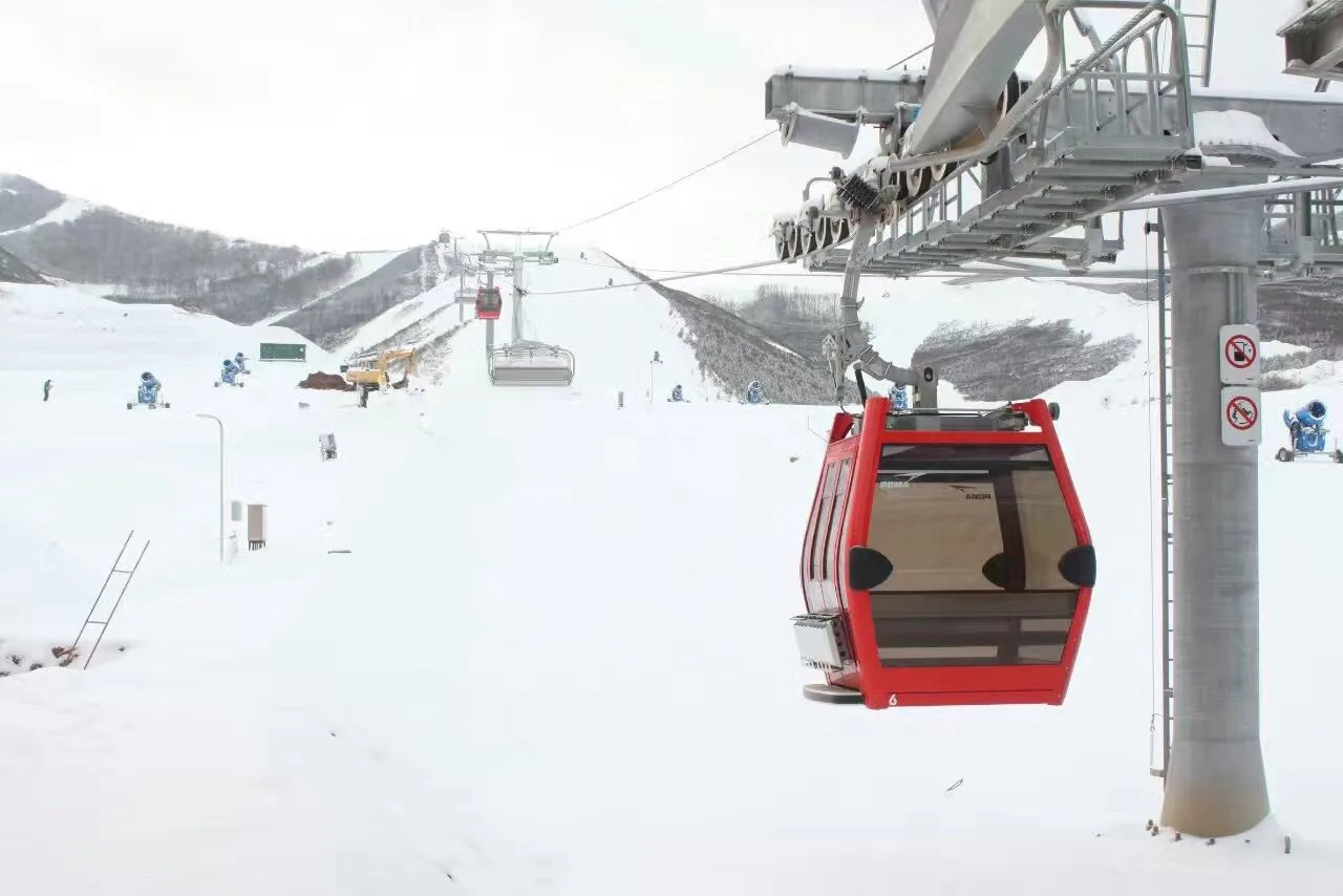 富龙滑雪场风景图片
