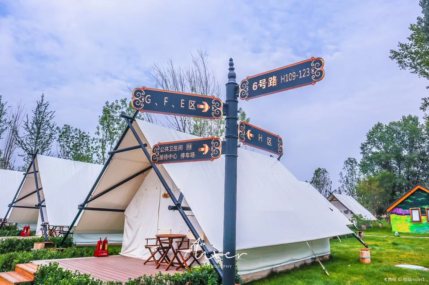 响堂寺石窟风景图片