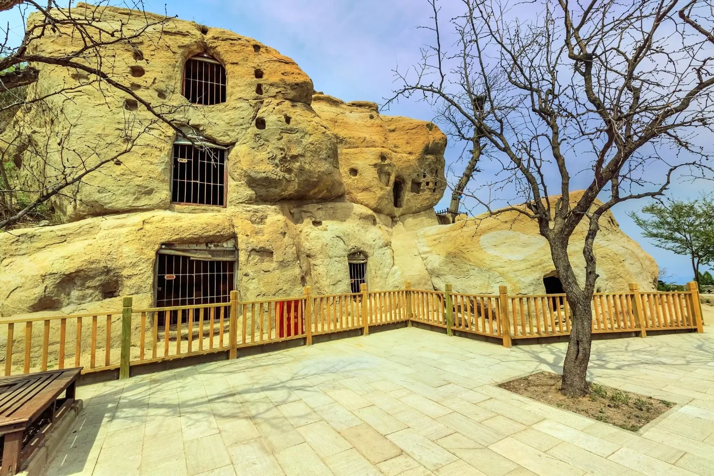 龙山石窟风景图片