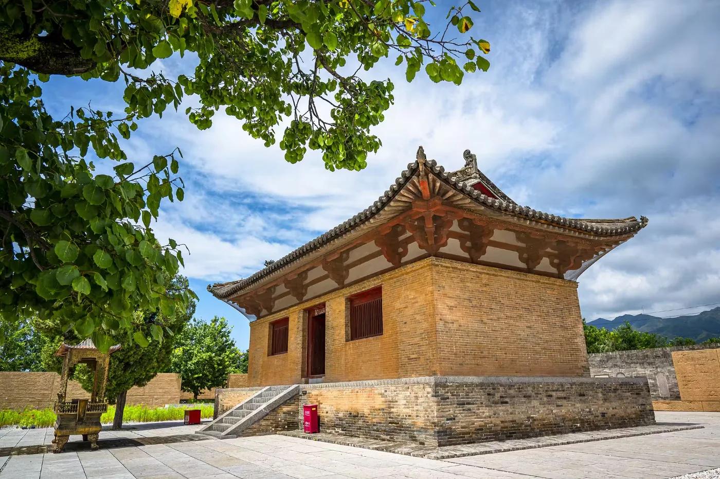 广仁王庙实景图片