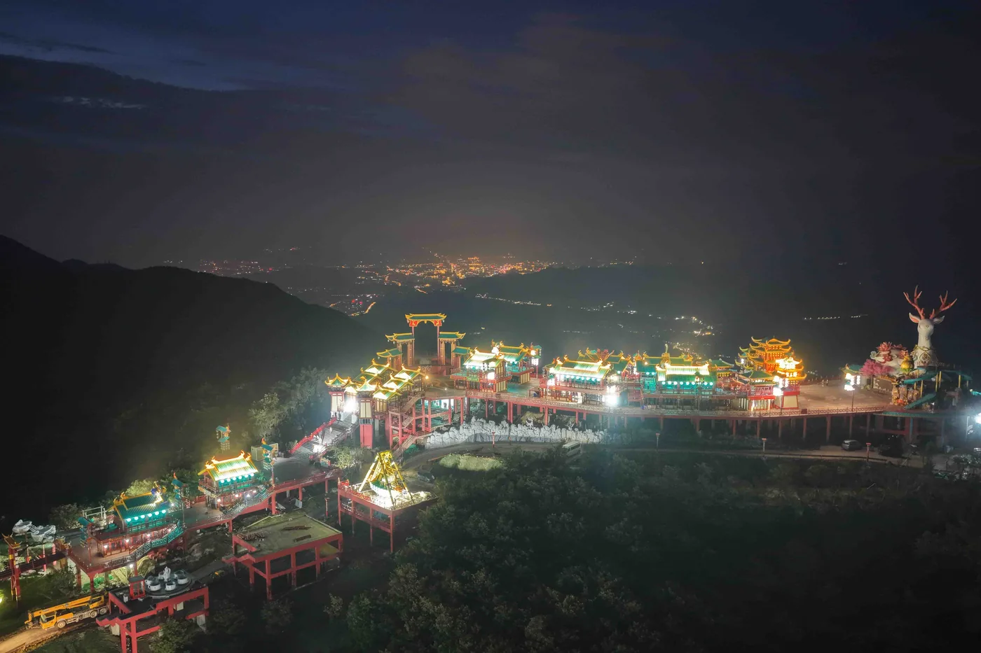 云上草原风景图片