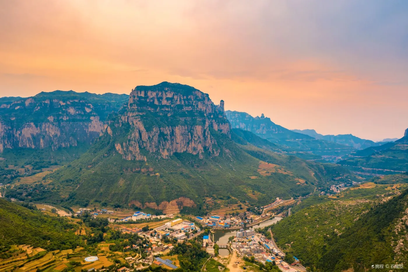 太行山大峡谷风景图片