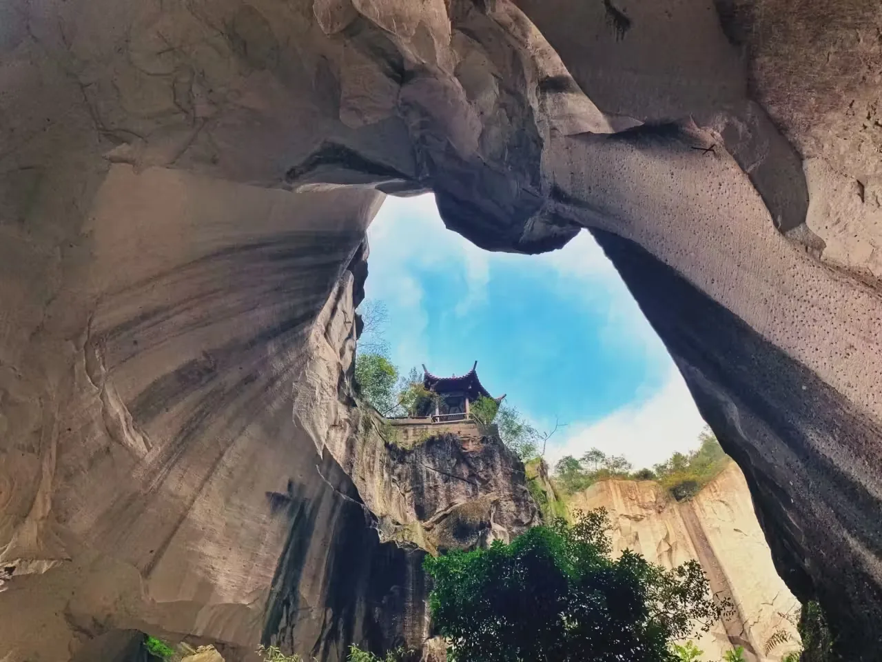 长屿硐天实景图片