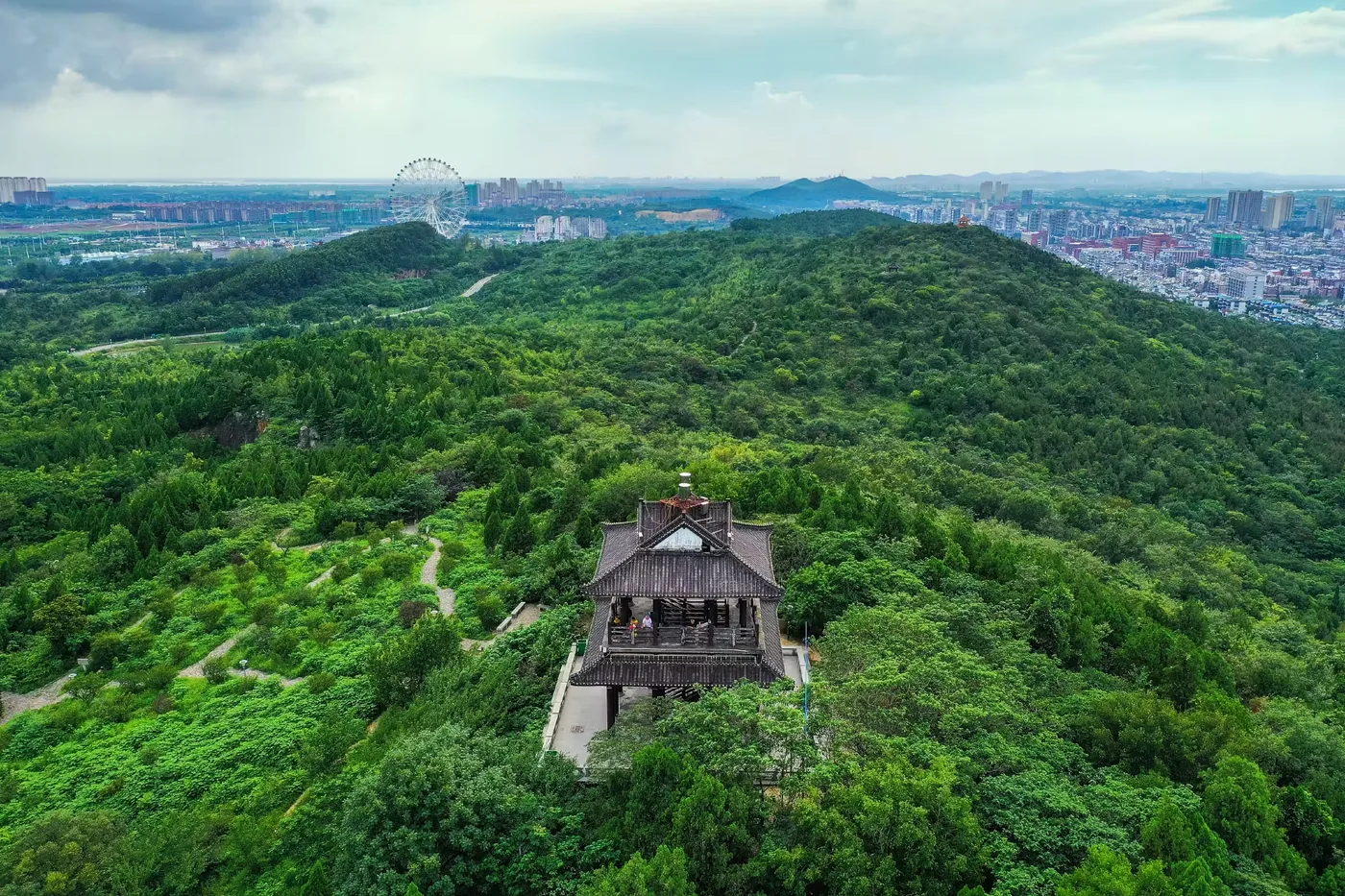 舜耕山风景区实景图片