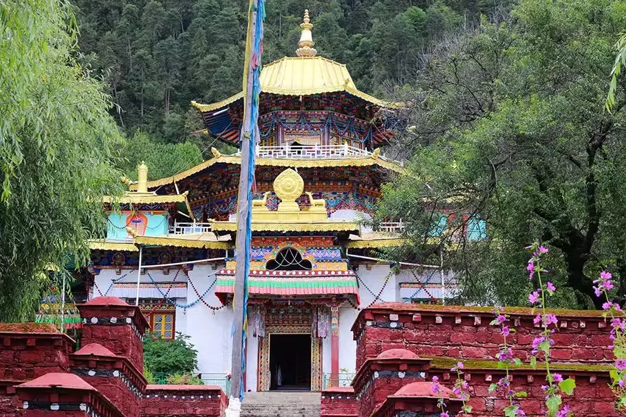 布久喇嘛岭寺风景图片