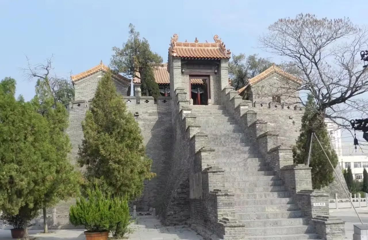中卫老君台实景图片