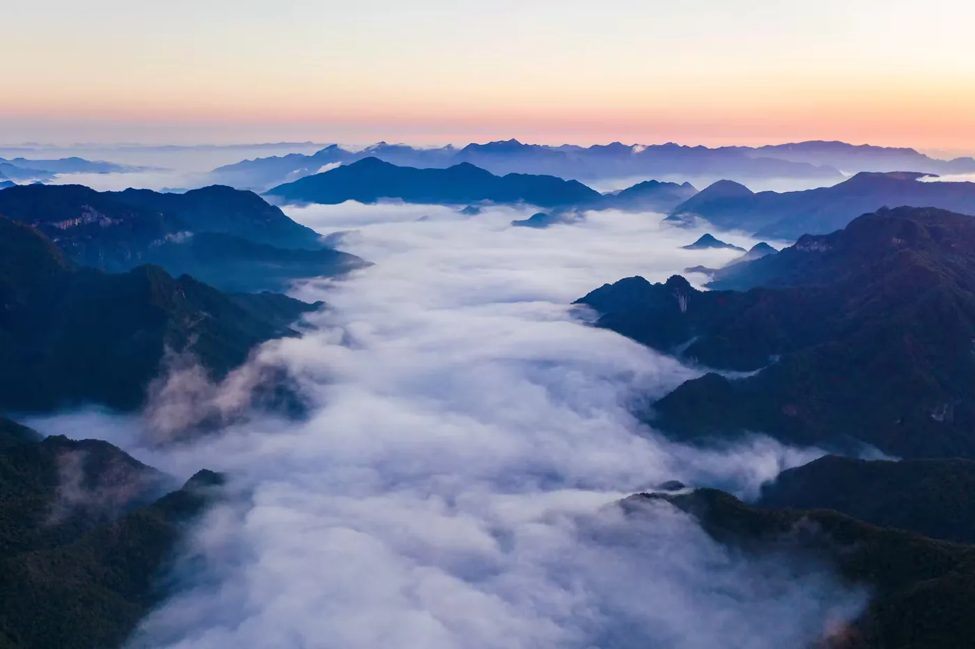 青云山实景图片